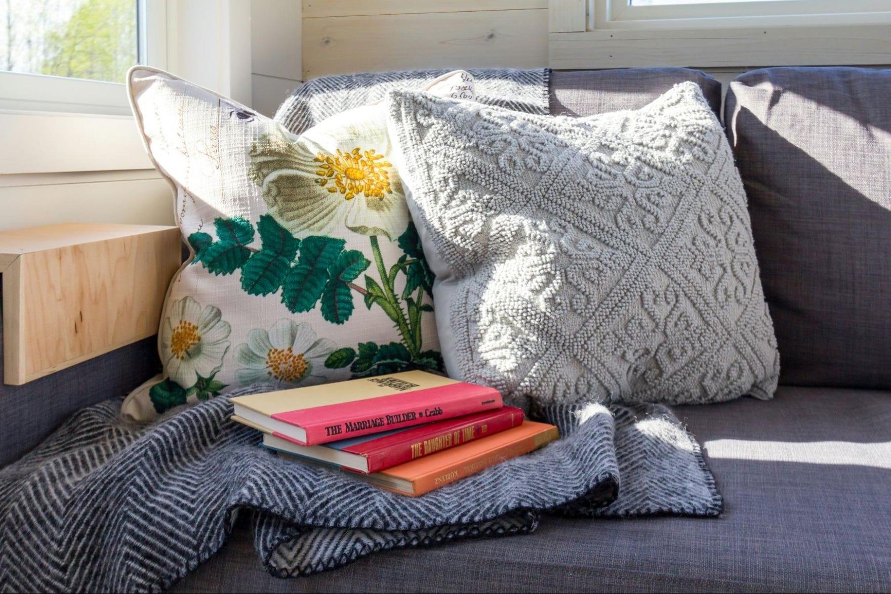 How to Style a Throw or Blanket on a Couch for a Cosy, Intentional Look