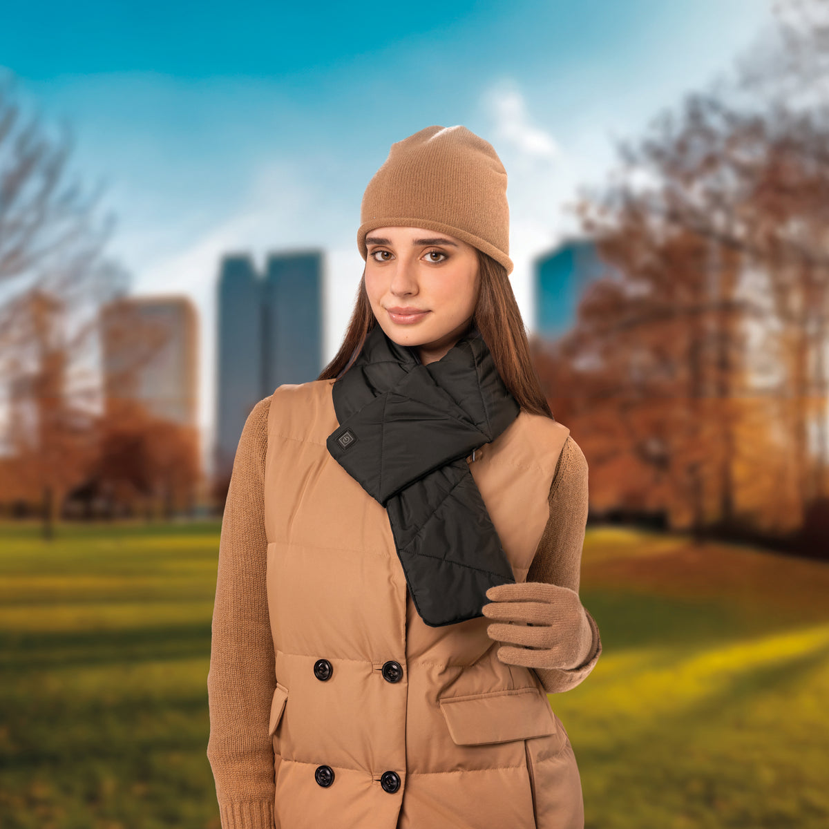 Cordless Heat on the Go Puffer Scarf Black