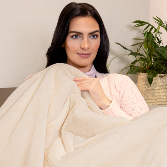 Silky Soft Faux Fur Warming Throw Cream DreamlandUK