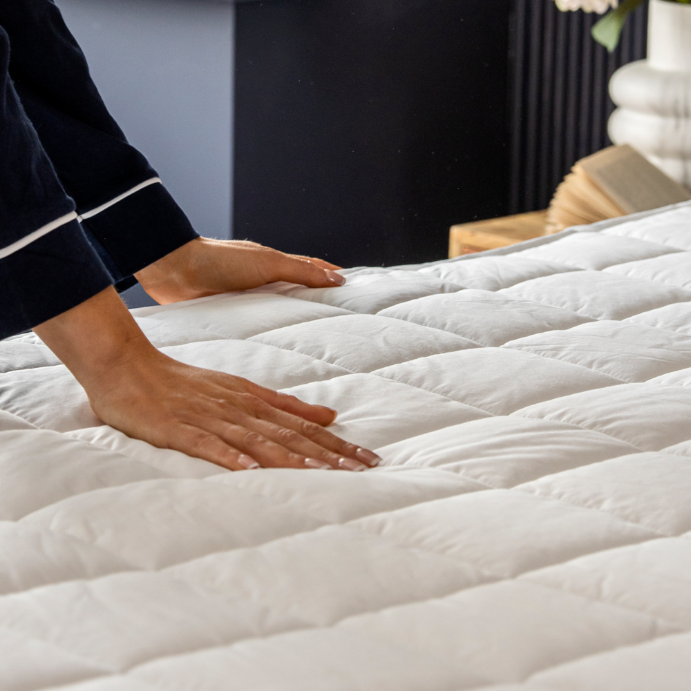 Snowed In Organic Cotton Warming Mattress Protector - Double with Dual Controllers